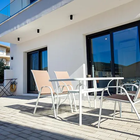 Emmeli's De Lux Apartmán *